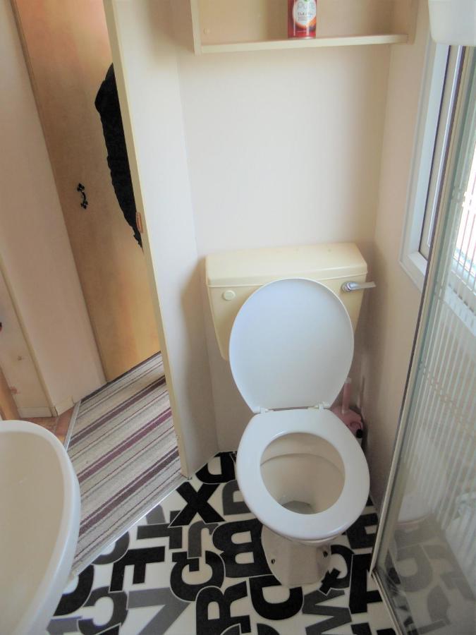 Golden Sands: Mirage Iiii:- 6 Berth, Access To The * Ingoldmells